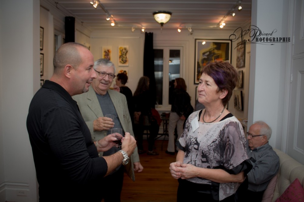 VERNISSAGE : ENTRE NOIR ET BLANC/ LUMIÈRE avec Ginette Bernard